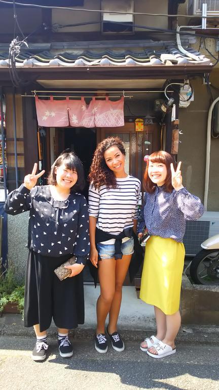 Guest house Nostalgic For 1 To 3 Females Or A Group Of 4 People Or *